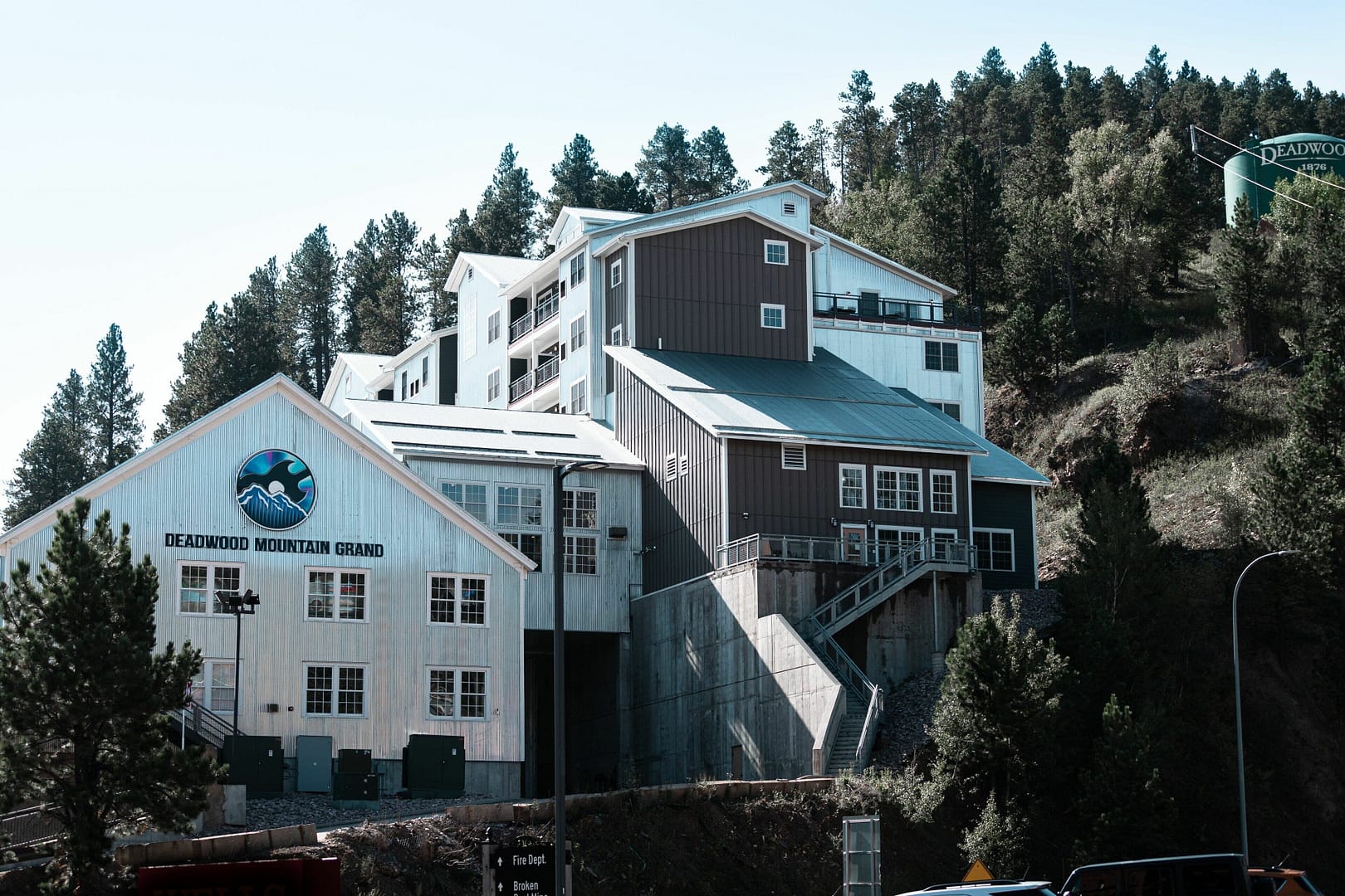 Building view of Holiday Inn Resort Deadwood Mountain Grand, an IHG Hotel