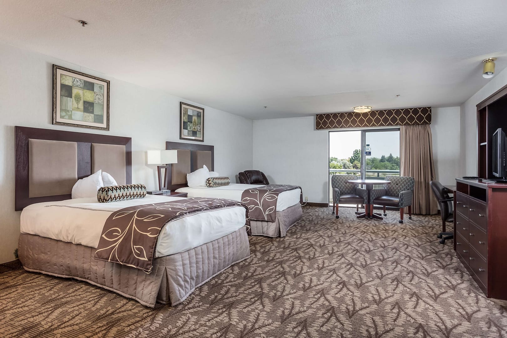 Bedroom view of Shilo Inns Idaho Falls