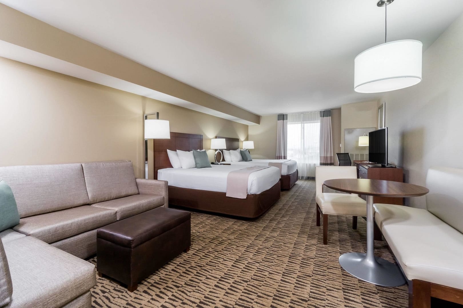Bedroom view of Hawthorn Suites by Wyndham Triadelphia Wheeling Area