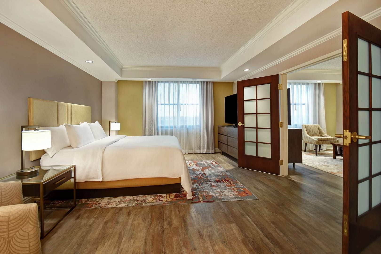Bedroom view of Embassy Suites Little Rock