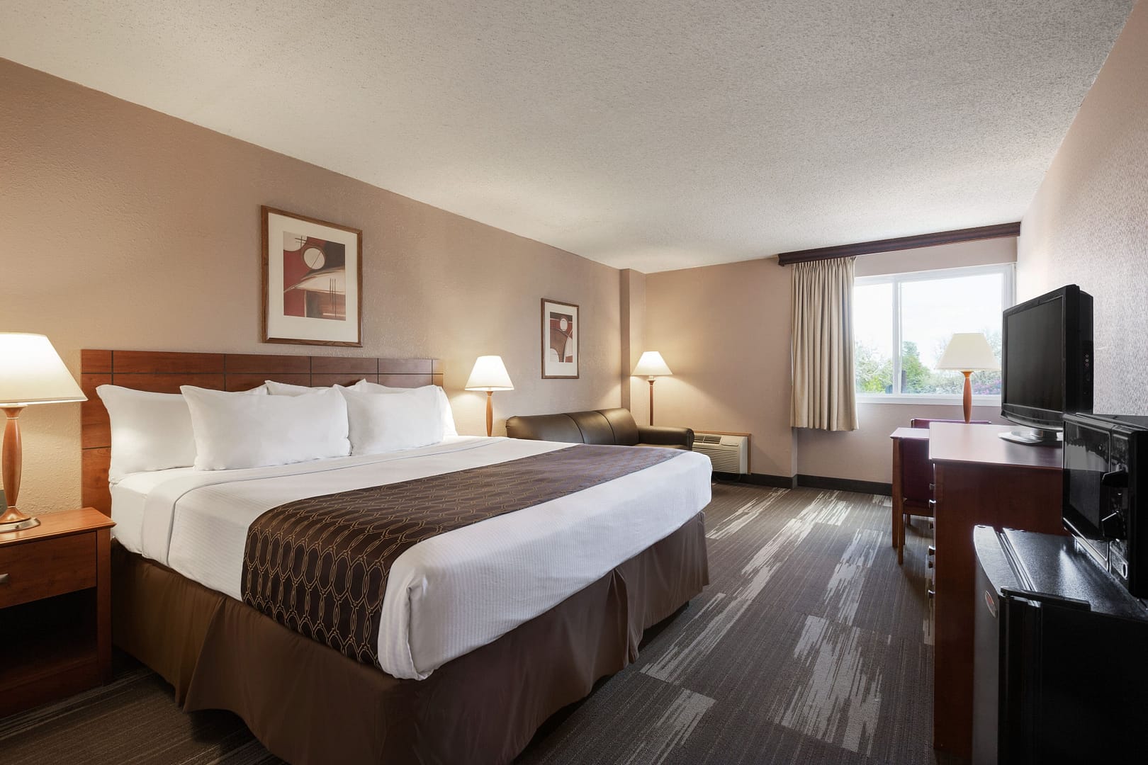 Bedroom view of Baymont by Wyndham Mandan Bismarck Area