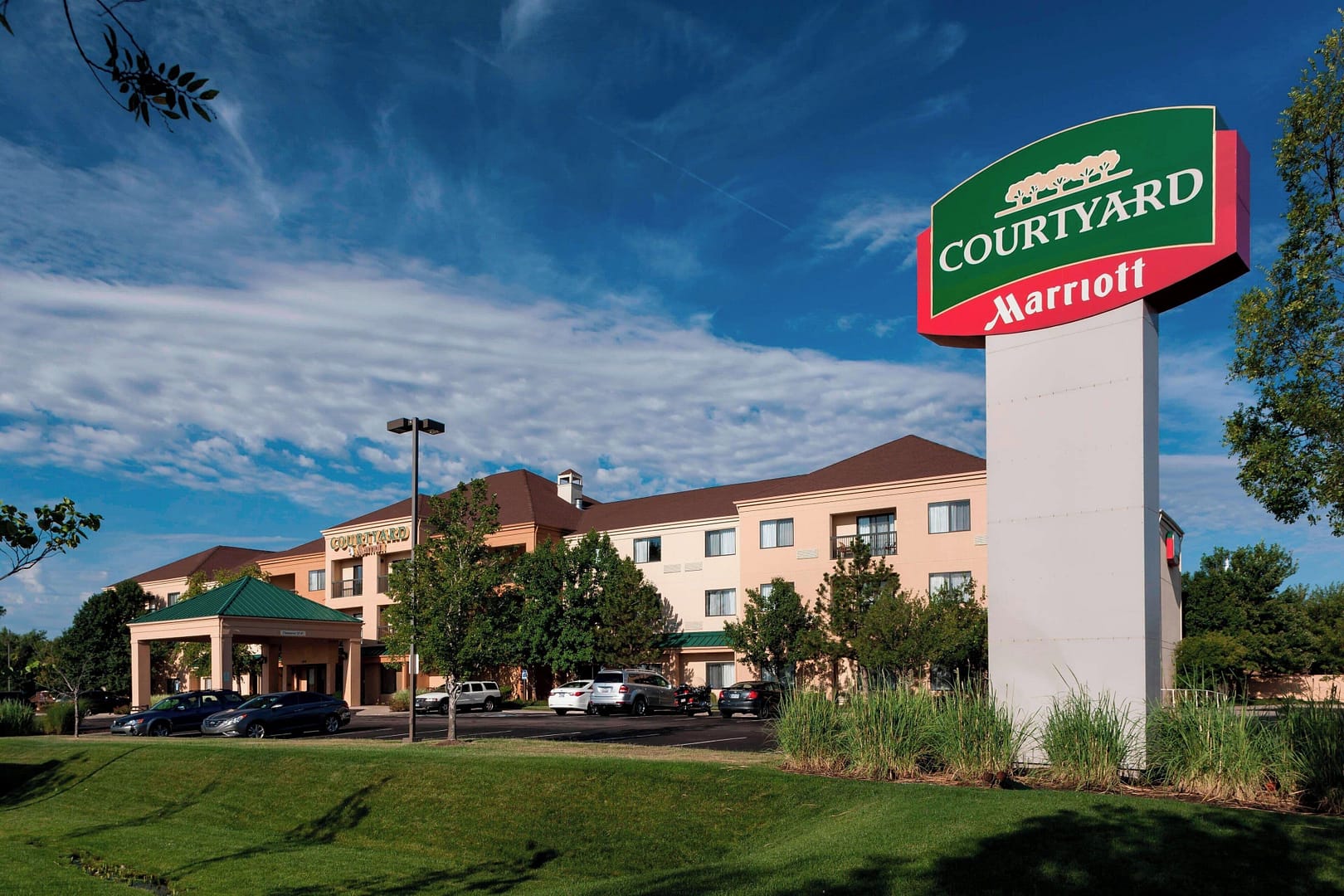 Building view of Courtyard by Marriott Wichita East