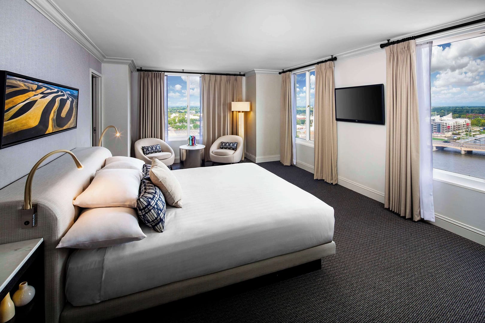 Bedroom view of Hyatt Regency Wichita