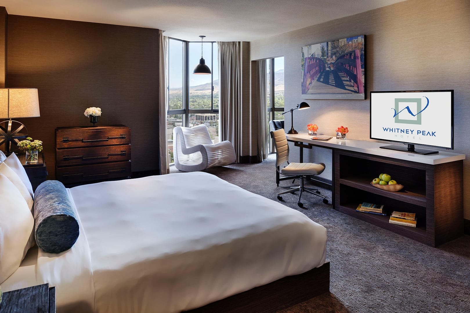 Bedroom view of Whitney Peak Hotel Reno, Tapestry Collection by Hilton