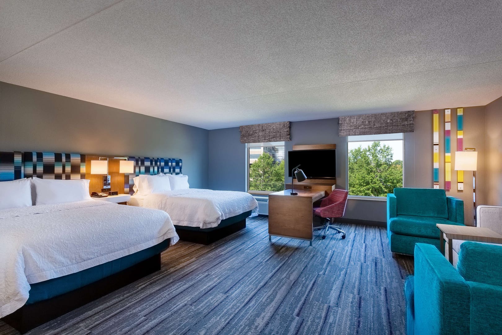 Bedroom view of Hampton Inn & Suites Herndon-Reston