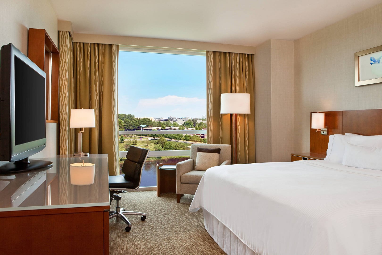 Bedroom view of The Westin Washington Dulles Airport