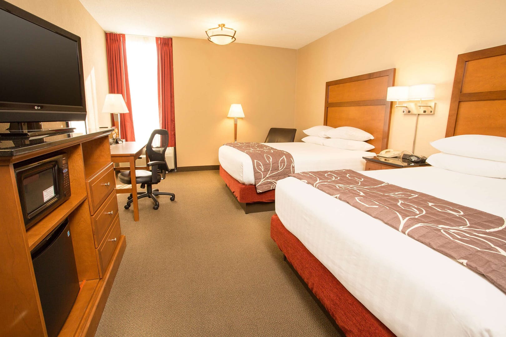 Bedroom view of Drury Inn & Suites Springfield, MO