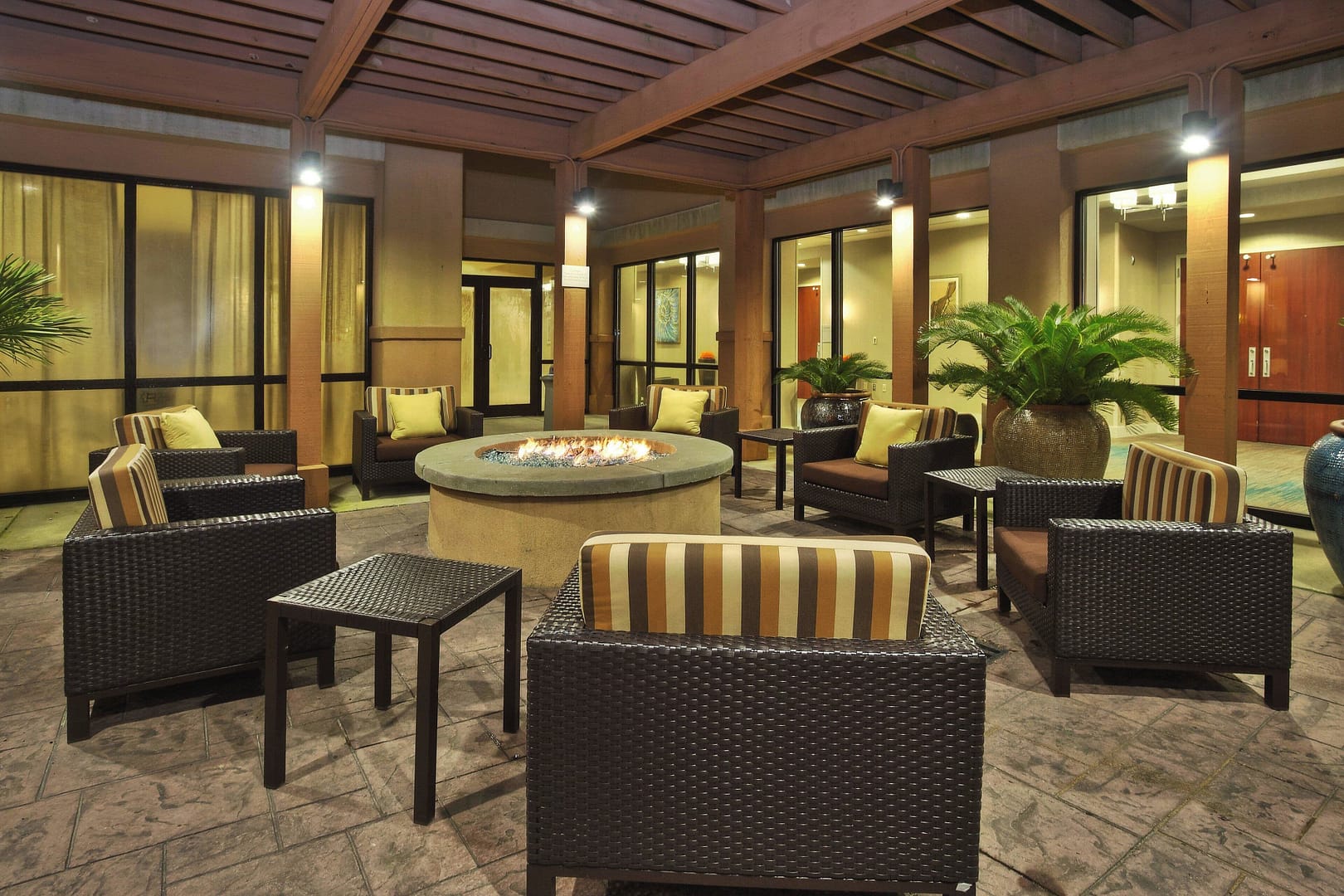 Outside view of Courtyard Gulfport Beachfront