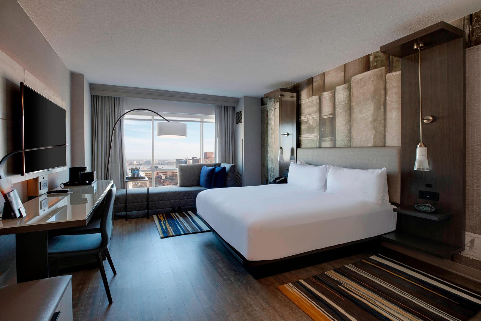 Bedroom view of Louisville Marriott Downtown