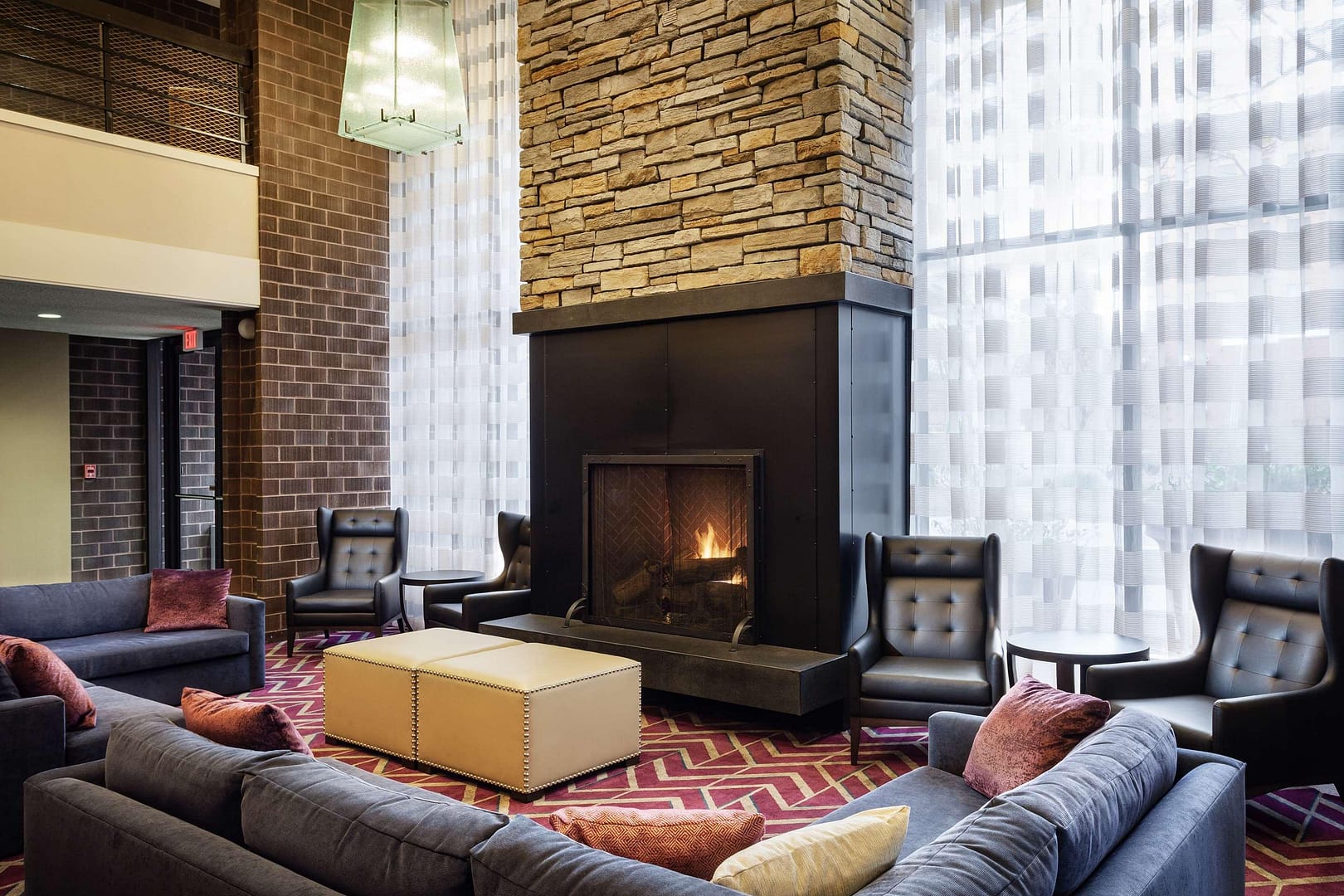 Living room view of DoubleTree by Hilton Hotel Billings