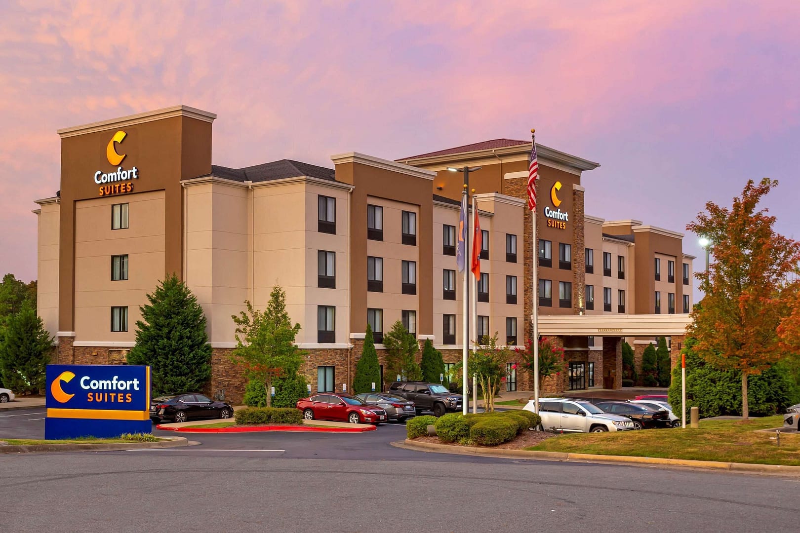Building view of Comfort Suites Little Rock West