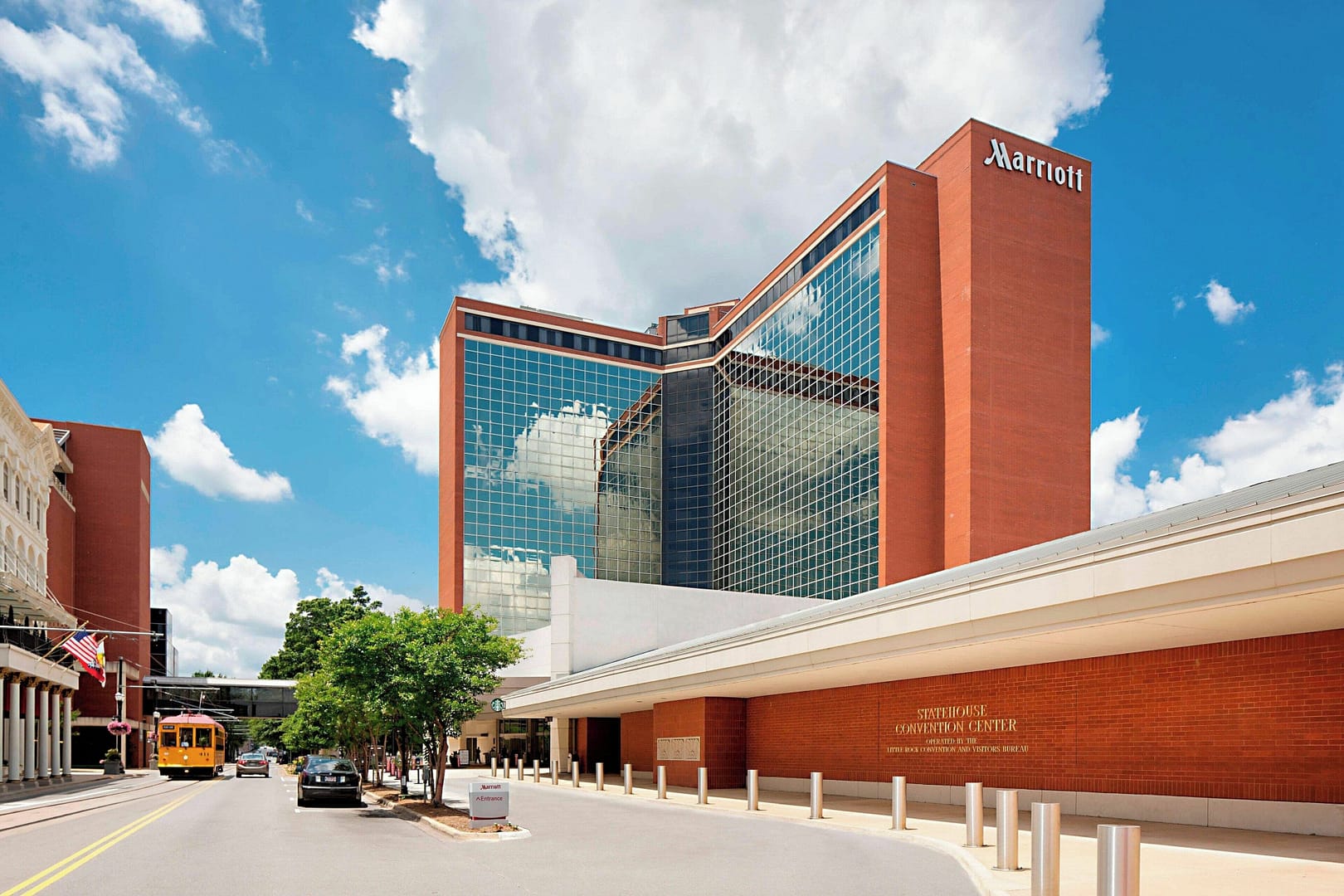 Building view of Little Rock Marriott