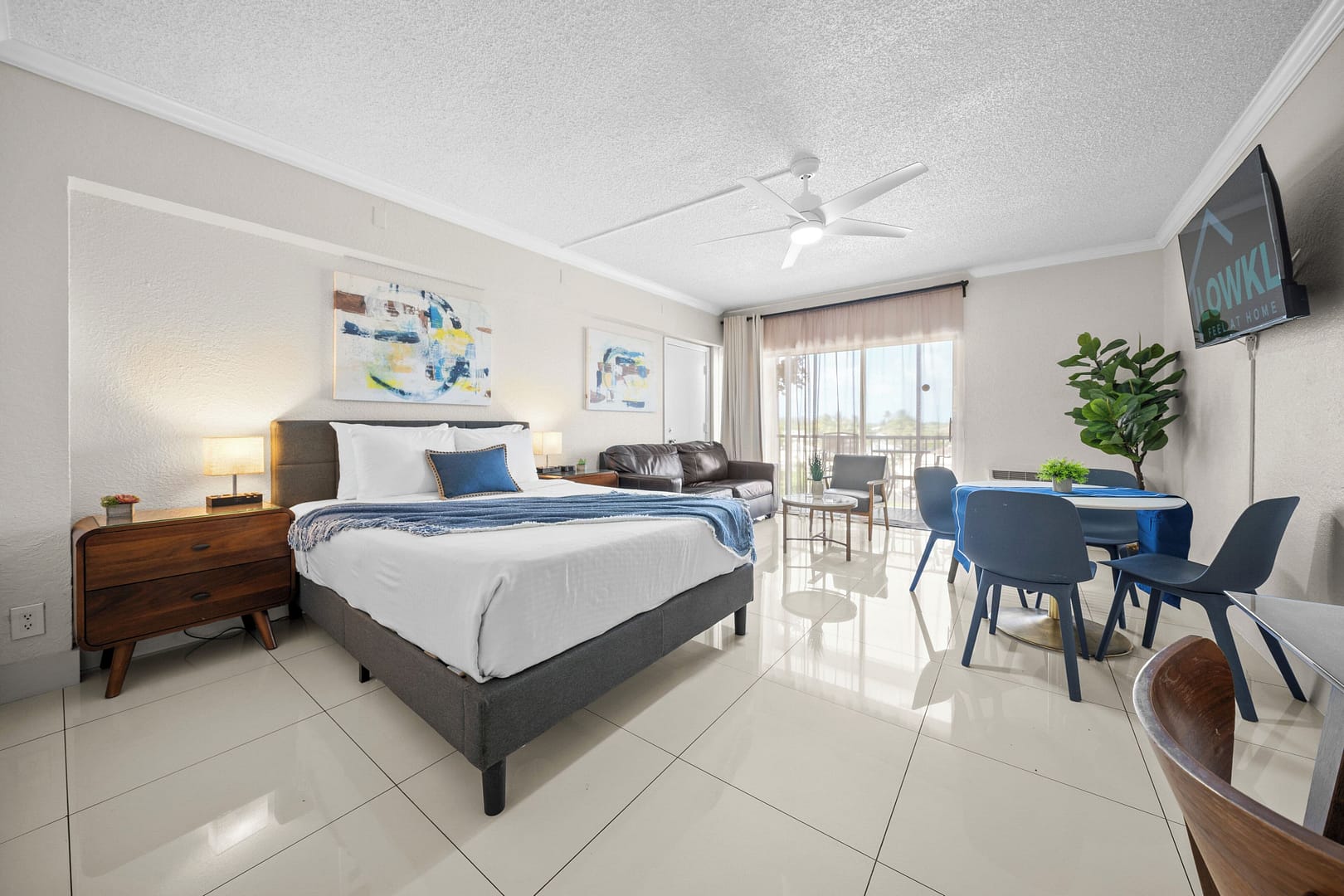 Boca Plaza Hotel