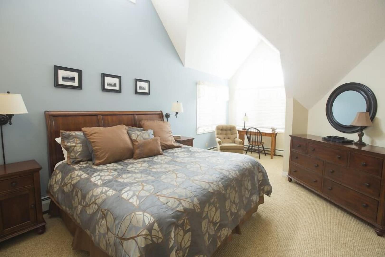 Bedroom view of Fall Line Condominiums Killington