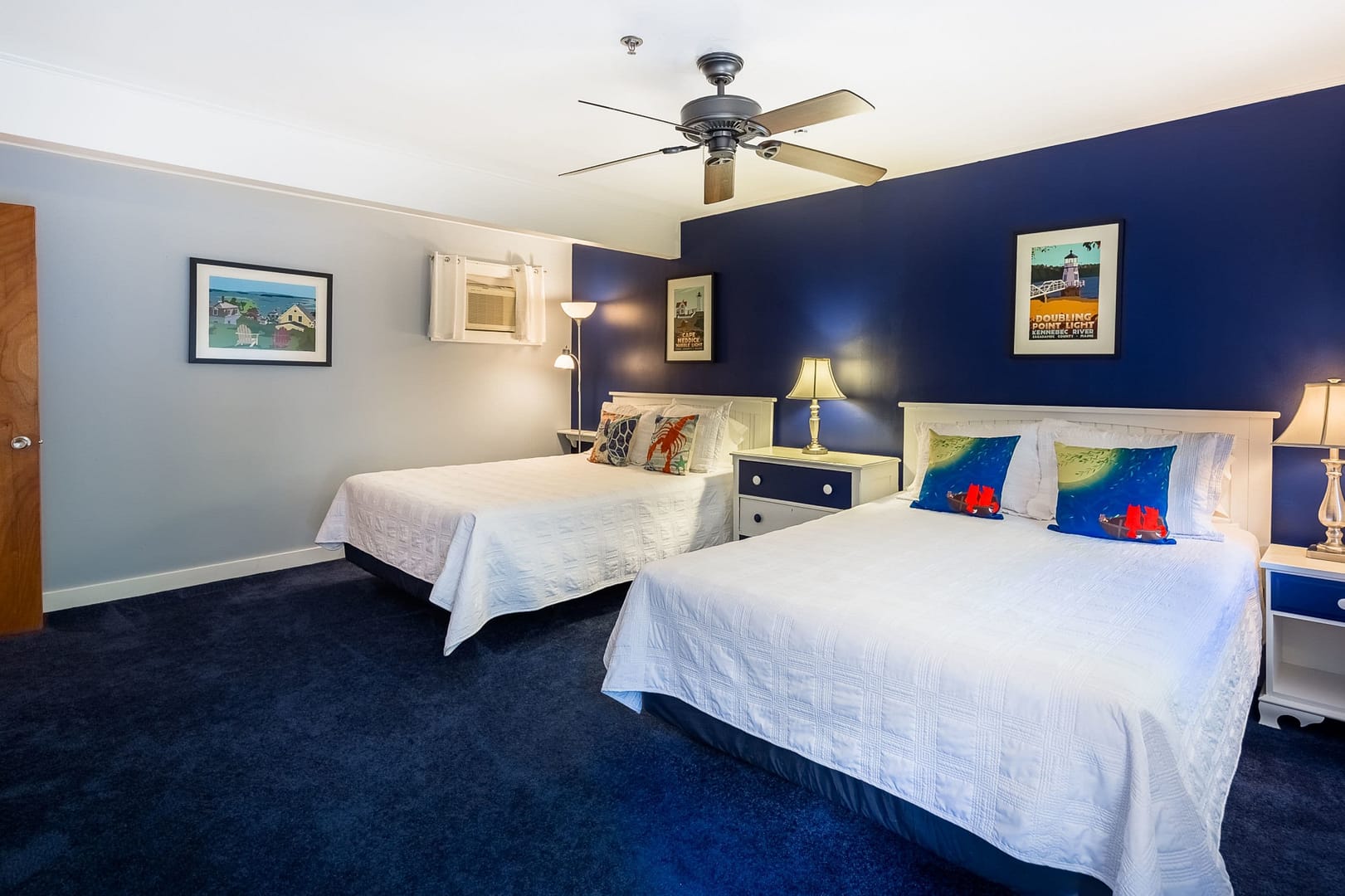 Bedroom view of The Towne Motel