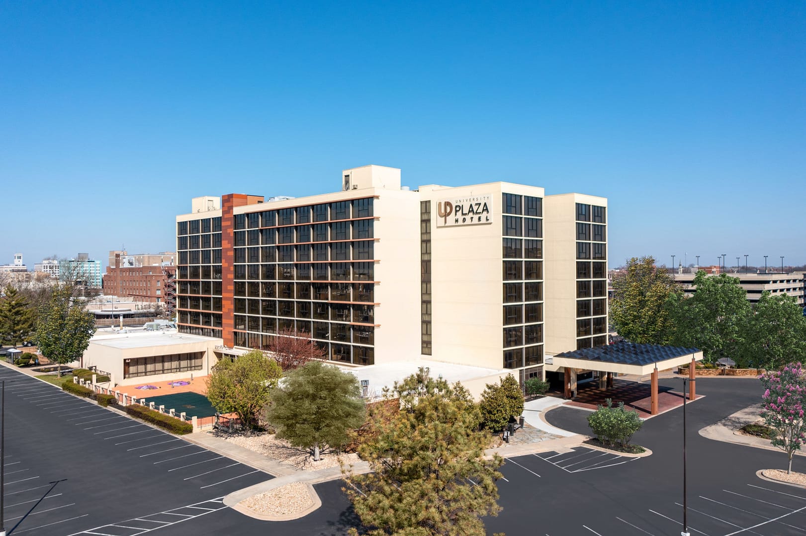 Building view of University Plaza Hotel & Convention Center