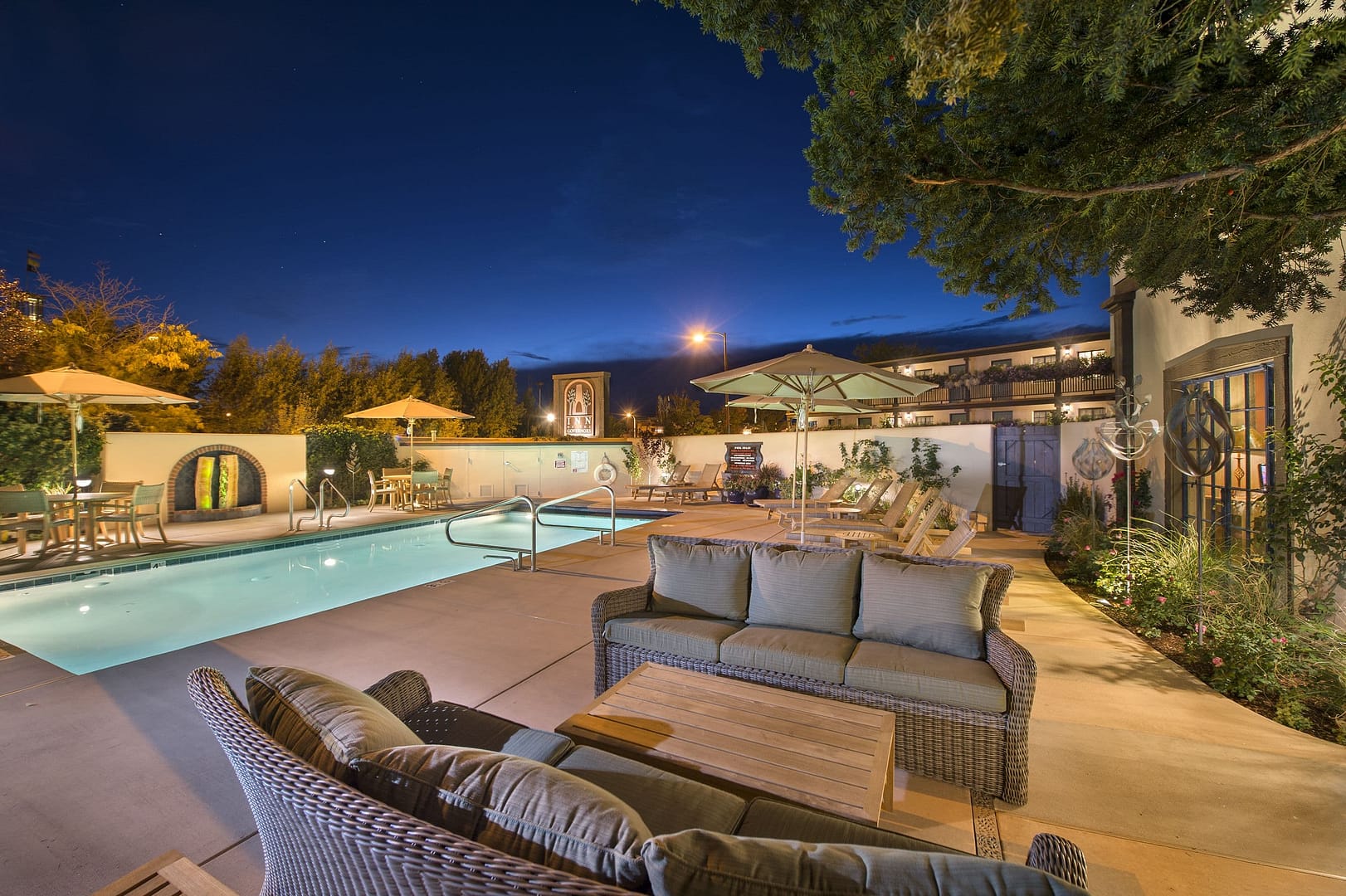 Pool view of Inn of the Governors
