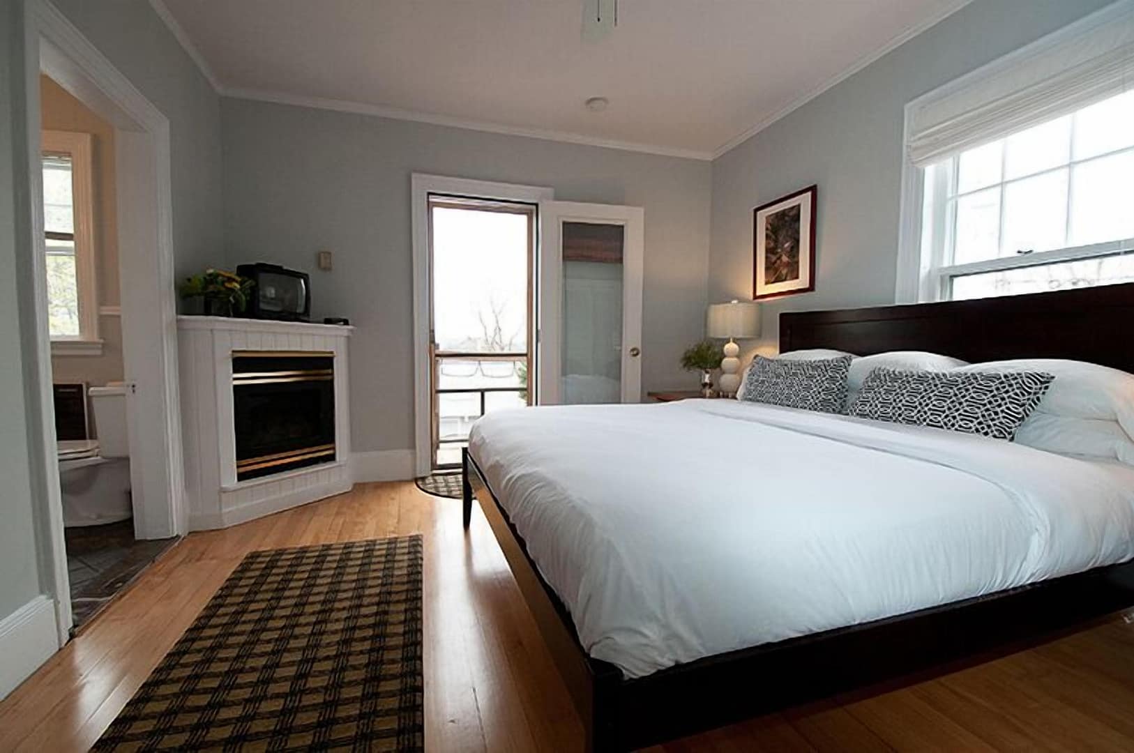 Bedroom view of The Lindenwood Inn