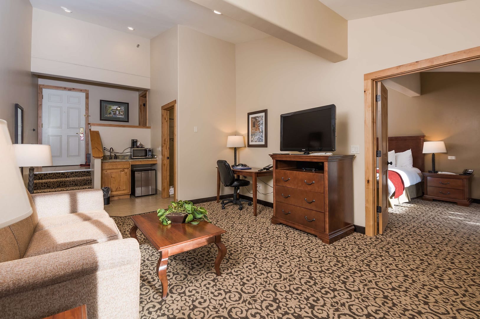 Living room view of Best Western Tyrolean Lodge