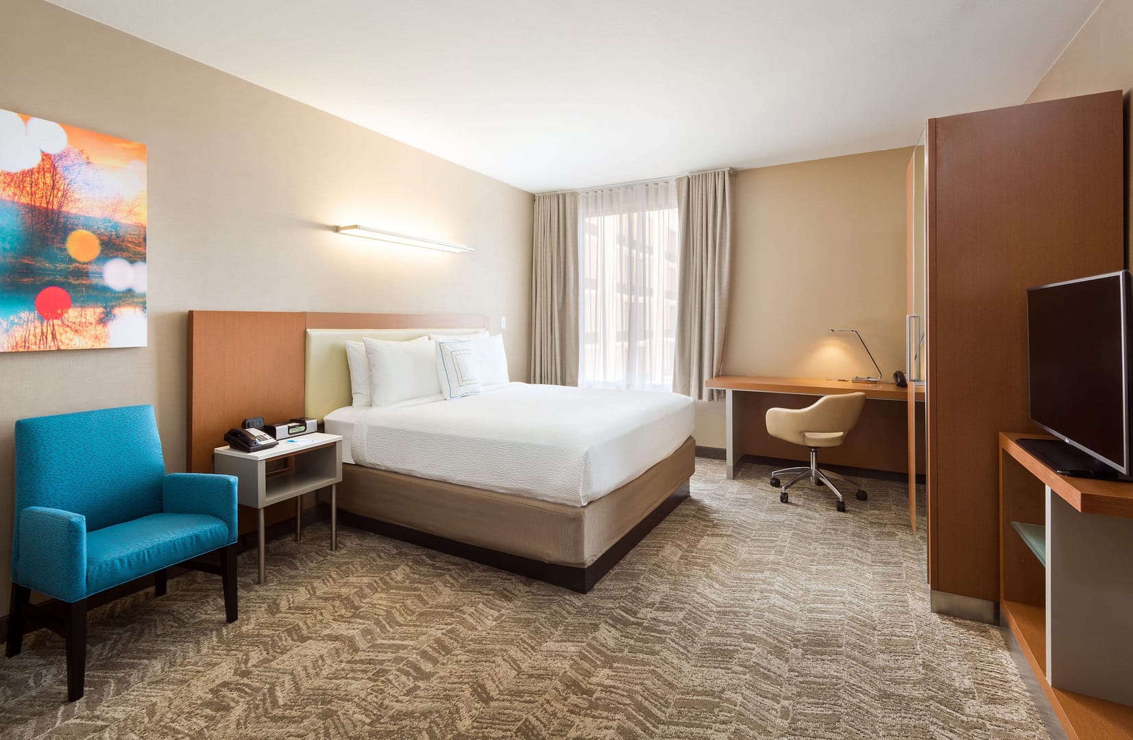 Bedroom view of SpringHill Suites by Marriott Louisville Downtown