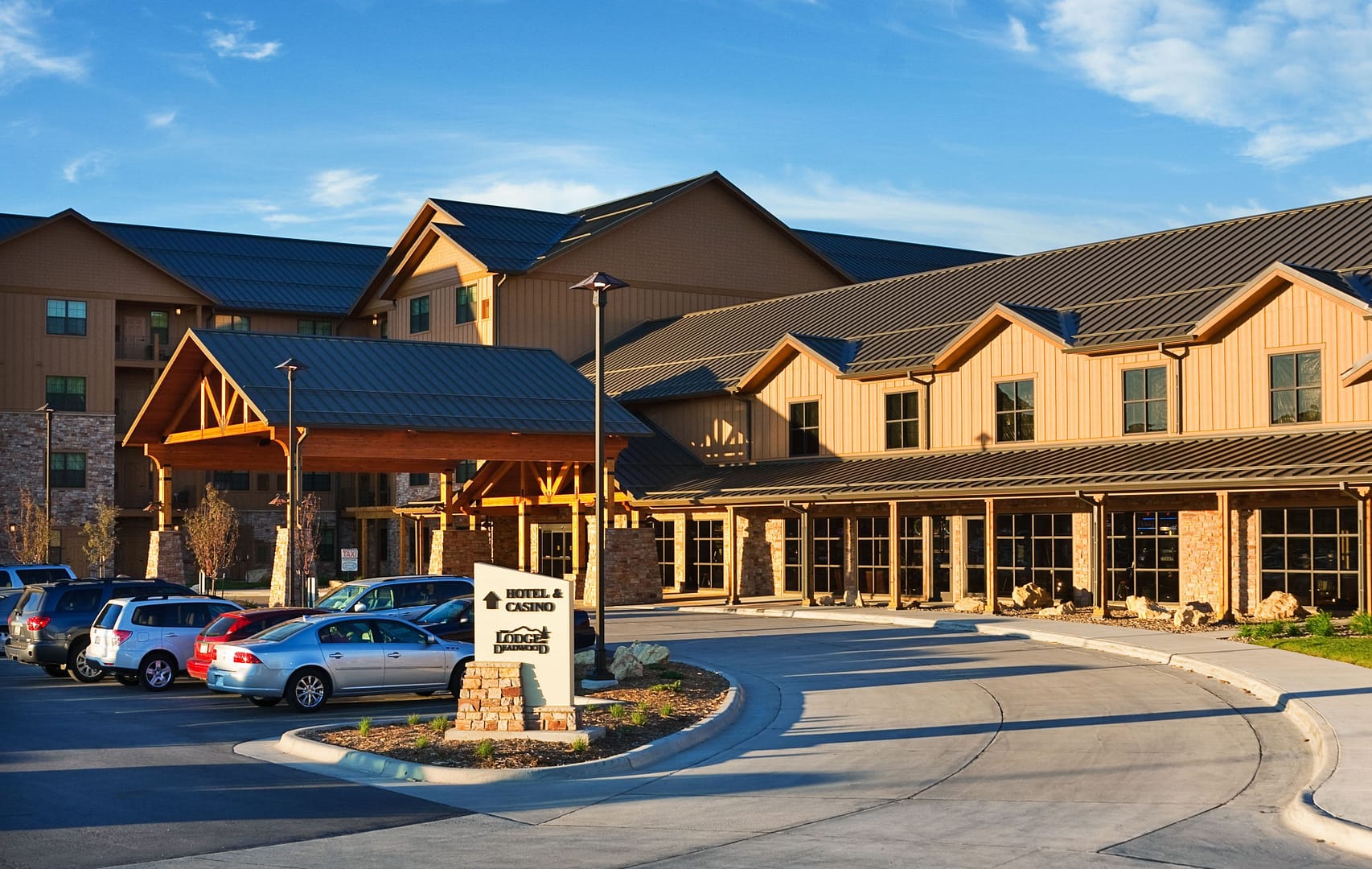 Building view of The Lodge at Deadwood