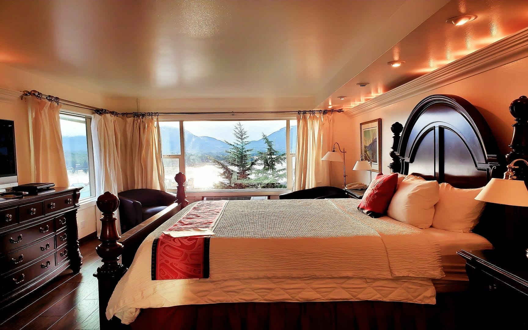 Bedroom view of Cape Fox Lodge
