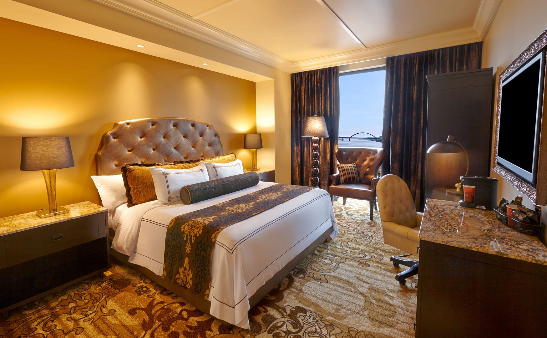 Bedroom view of River City Casino & Hotel