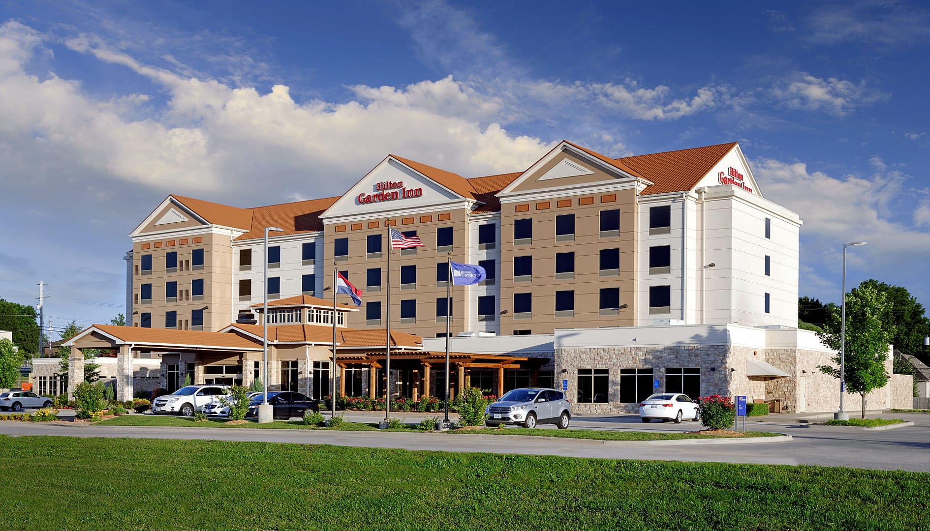 Building view of Hilton Garden Inn Springfield, Mo