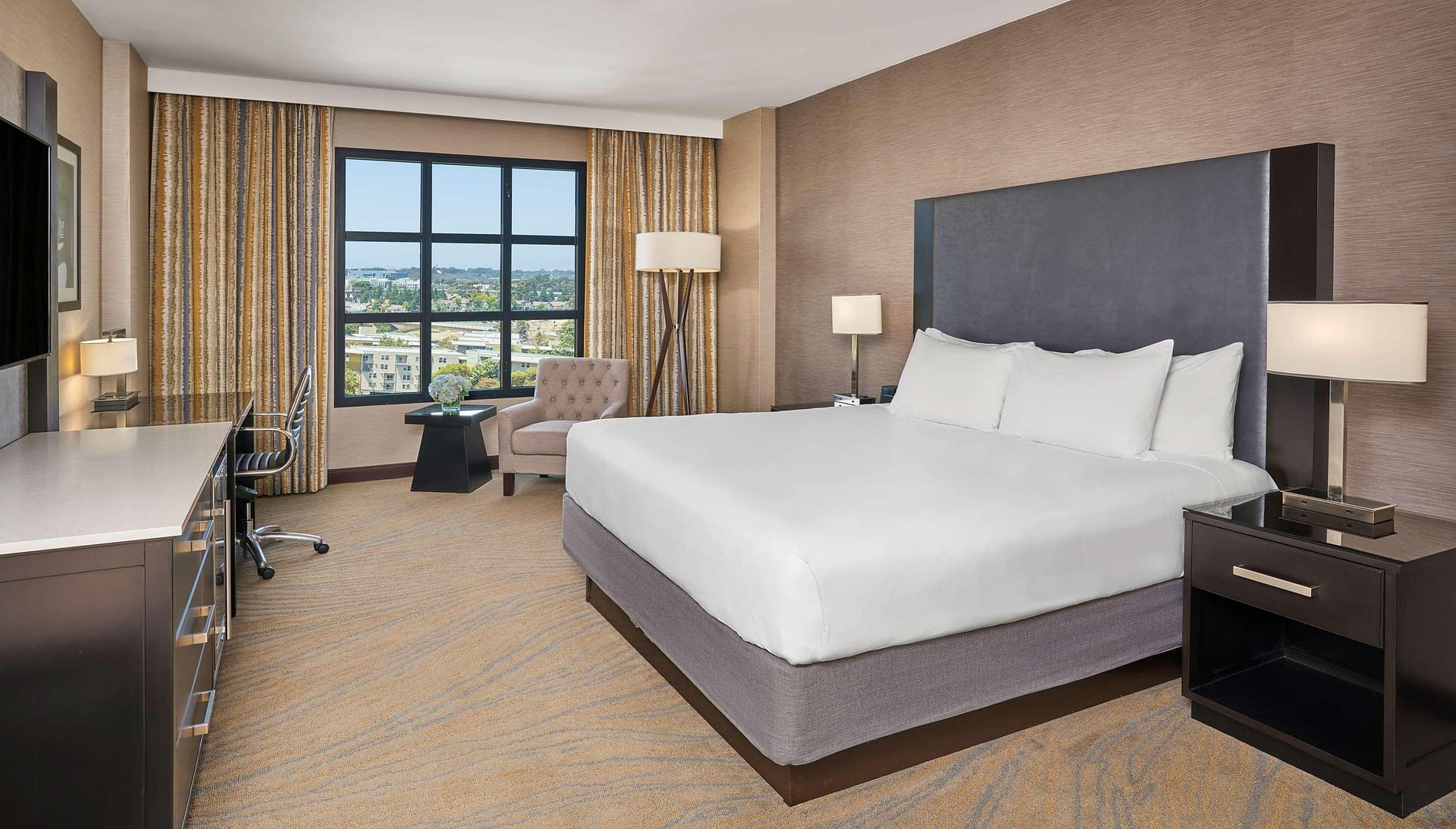 Bedroom view of Hyatt Regency La Jolla