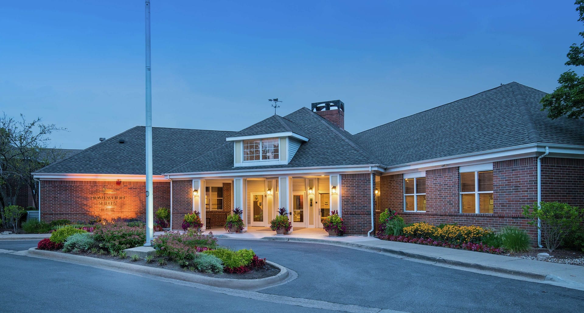Building view of Homewood Suites by Hilton Chicago Schaumburg
