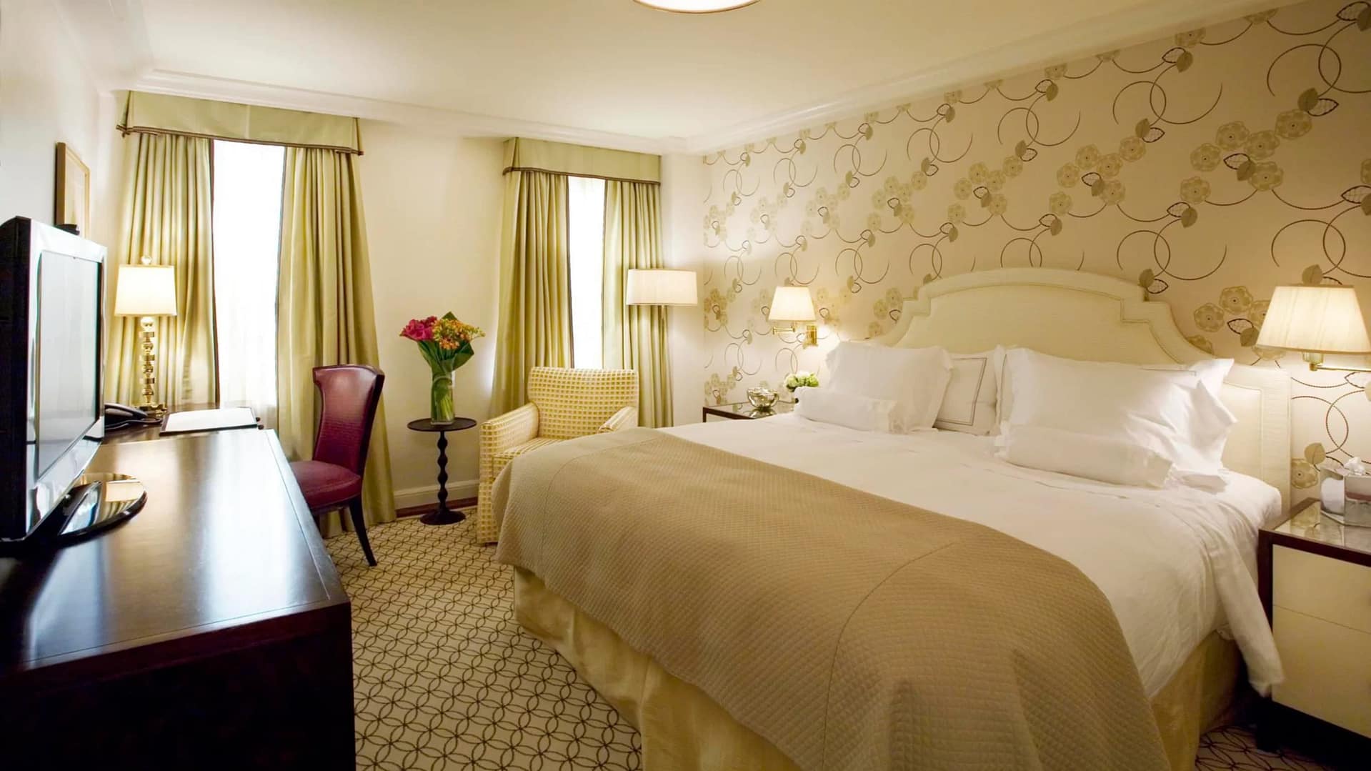 Bedroom view of The Carlyle, A Rosewood Hotel