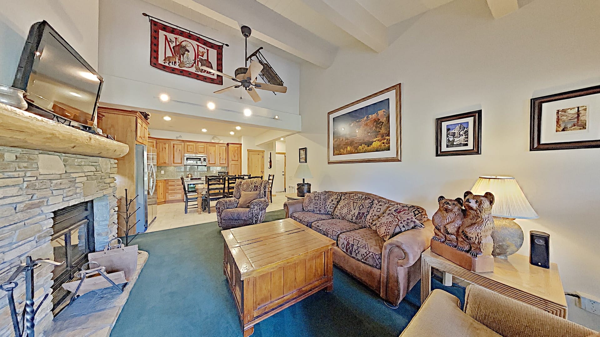 1849 Mountain Rentals at Mammoth's Canyon Lodge