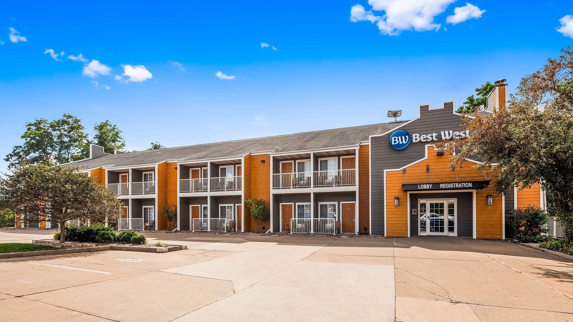Building view of Best Western Galena Inn & Suites