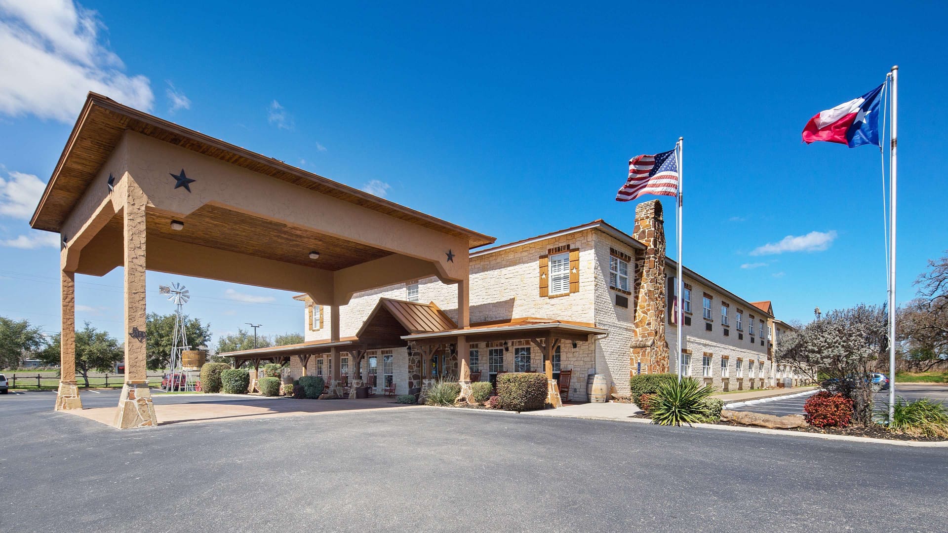 Building view of Best Western Plus Fredericksburg