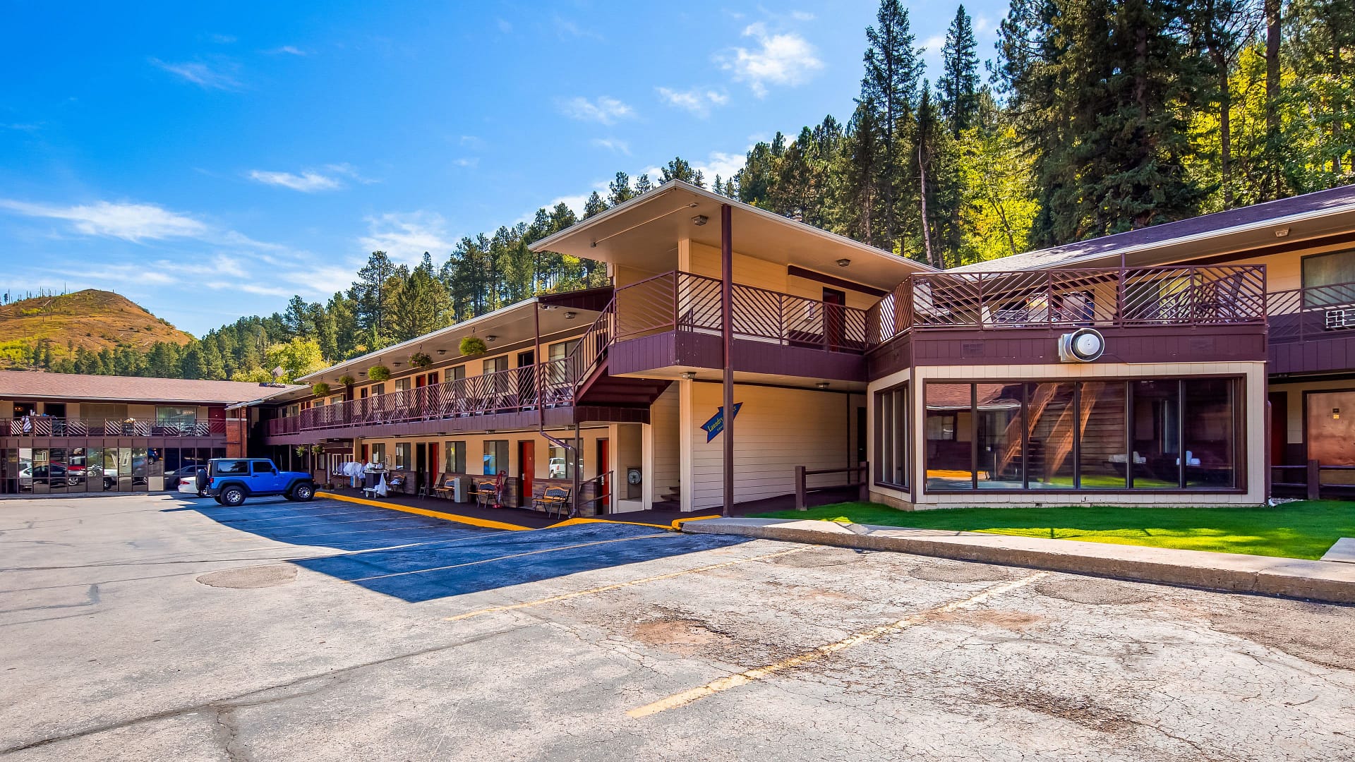 Building view of Deadwood Miners Hotel