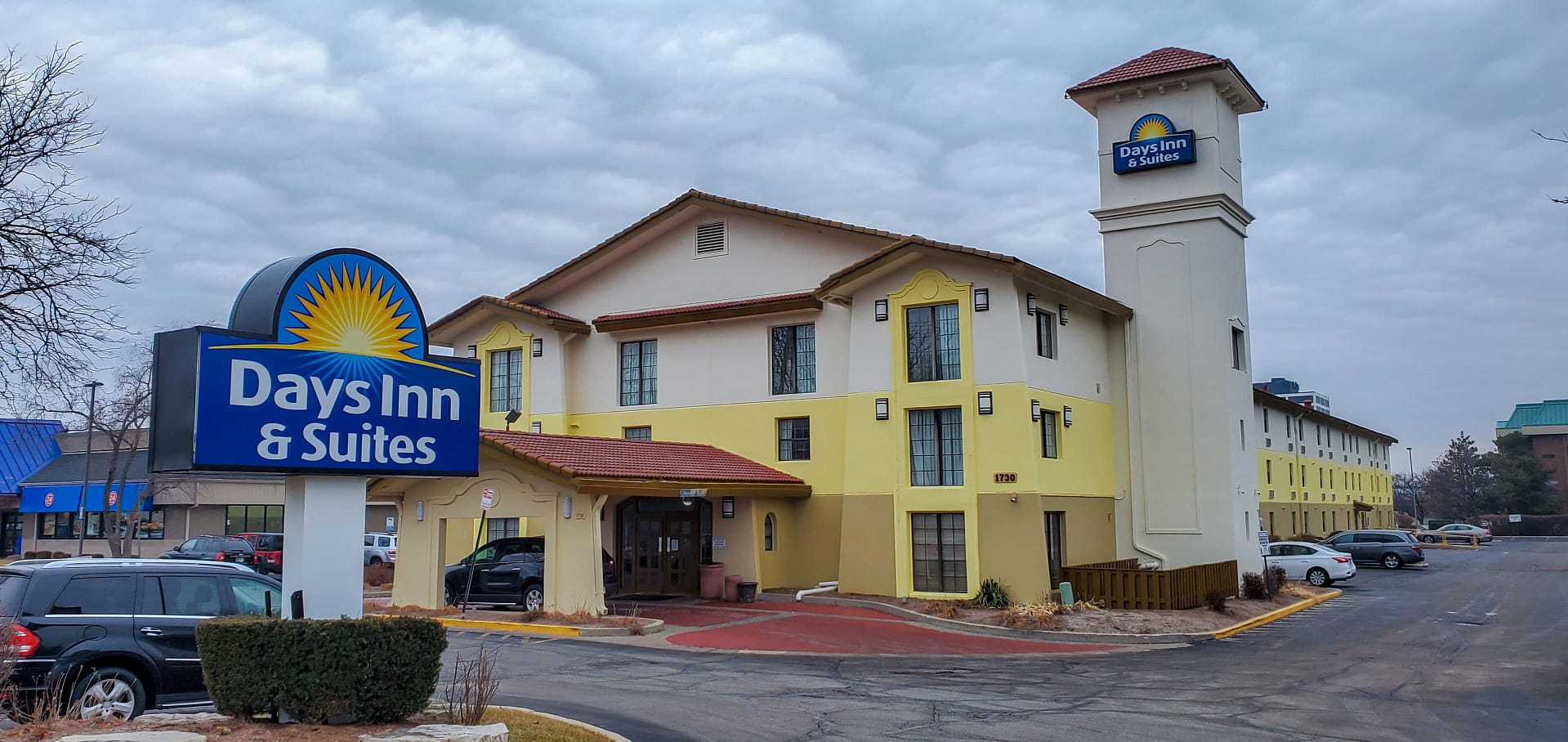 Building view of Best Western Schaumburg – O’Hare NW