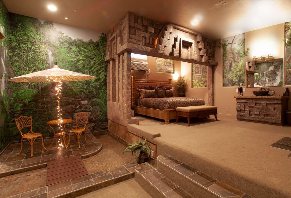 Bedroom view of Destinations Inn