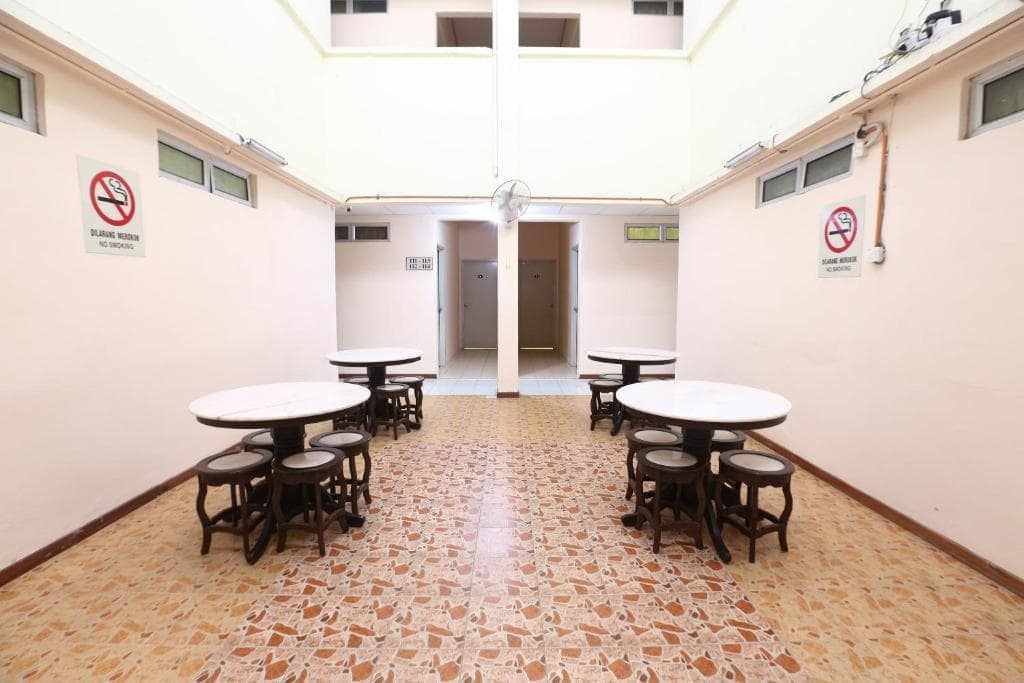 OYO 89651 Harmoni Hotel