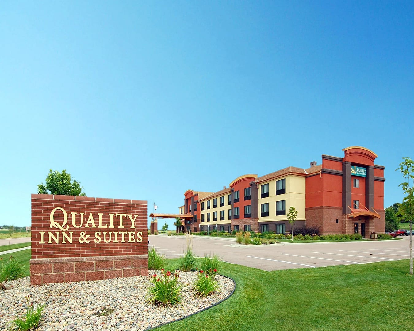 Building view of Quality Inn & Suites Airport North, Sioux Falls