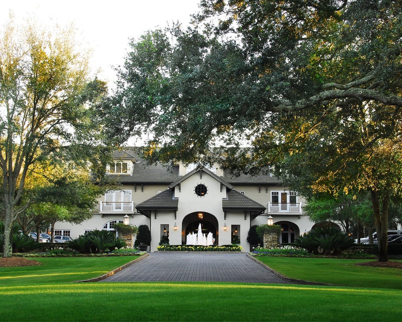 Building view of The Lodge at Sea Island