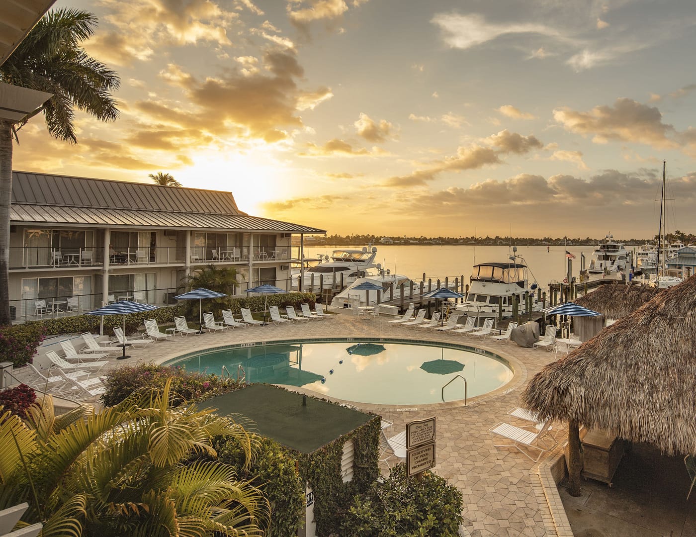 Cove Inn on Naples Bay