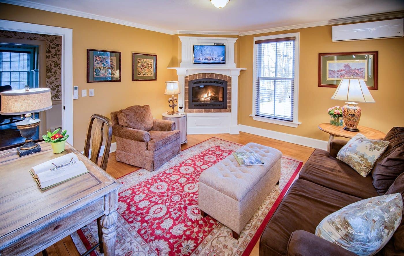 Living room view of The Dorset Inn