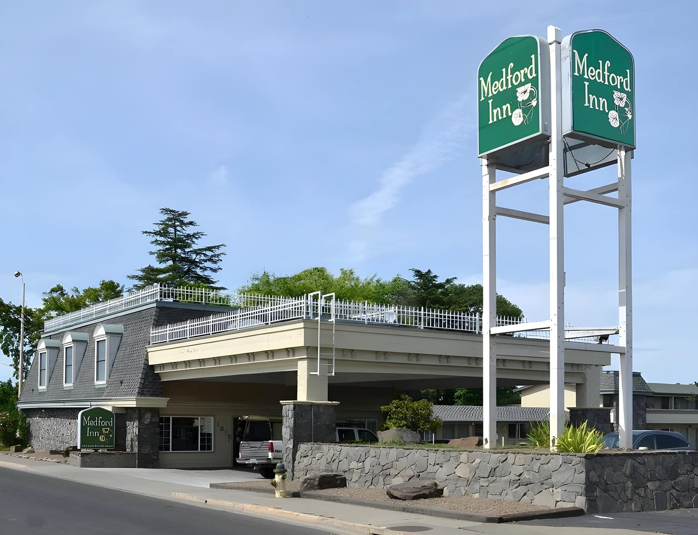 Econo Lodge Inn & Suites Central