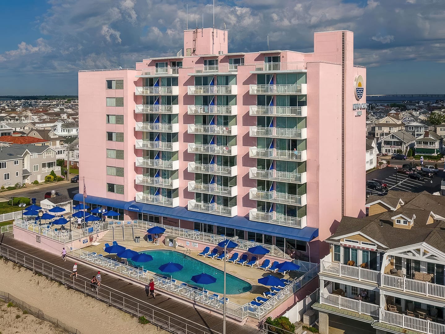 Building view of Port-O-Call Hotel