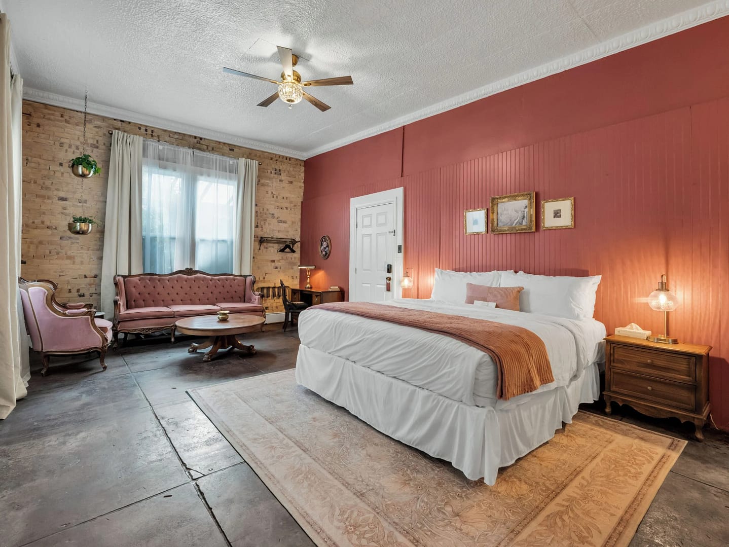 Historic Grand Canyon Hotel