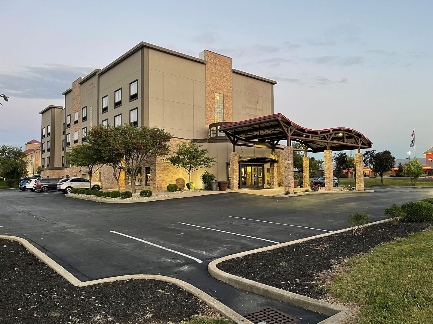 Building view of Sonesta Essential Indianapolis Airport