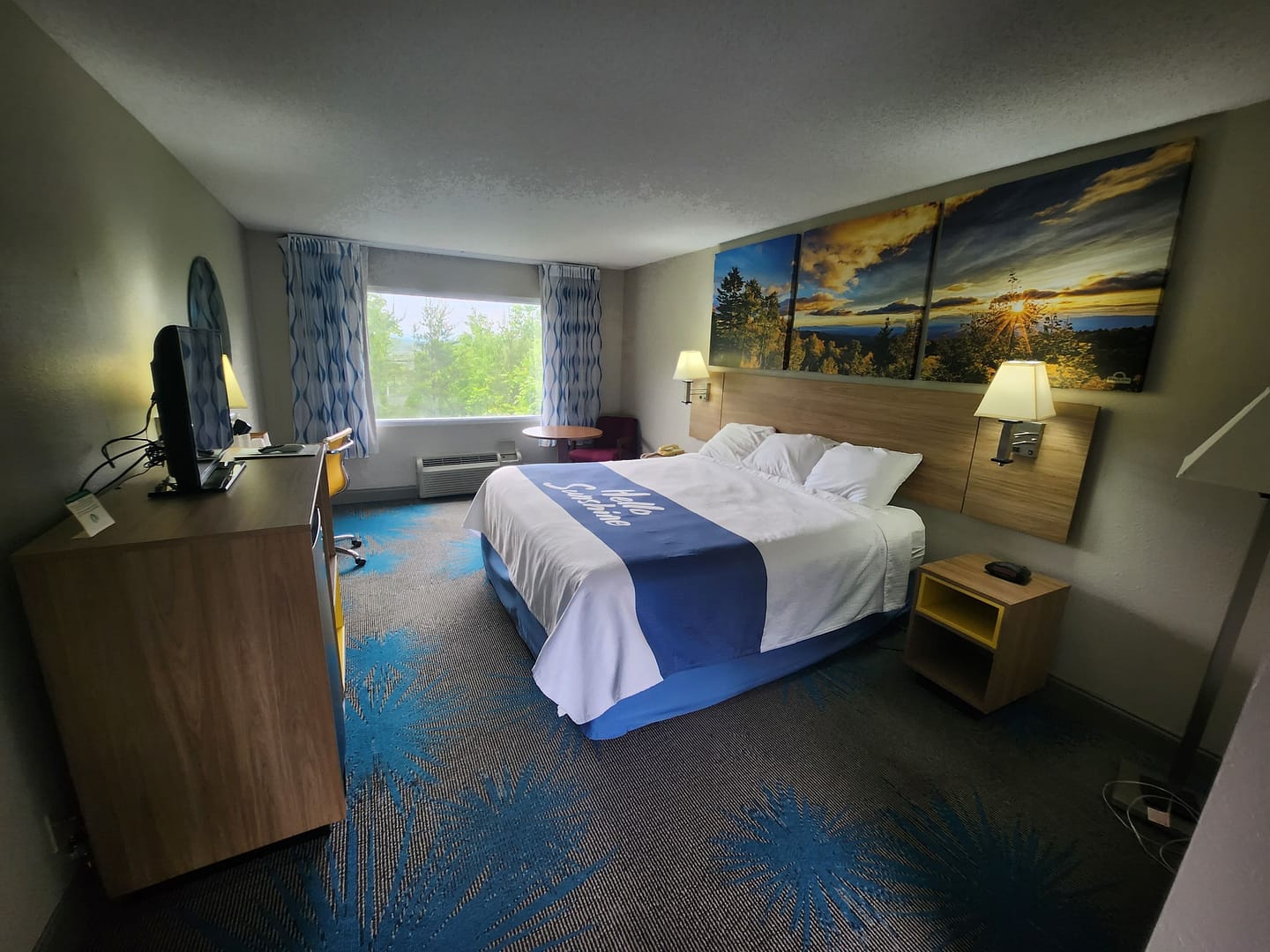 Bedroom view of Days Inn by Wyndham Dahlonega