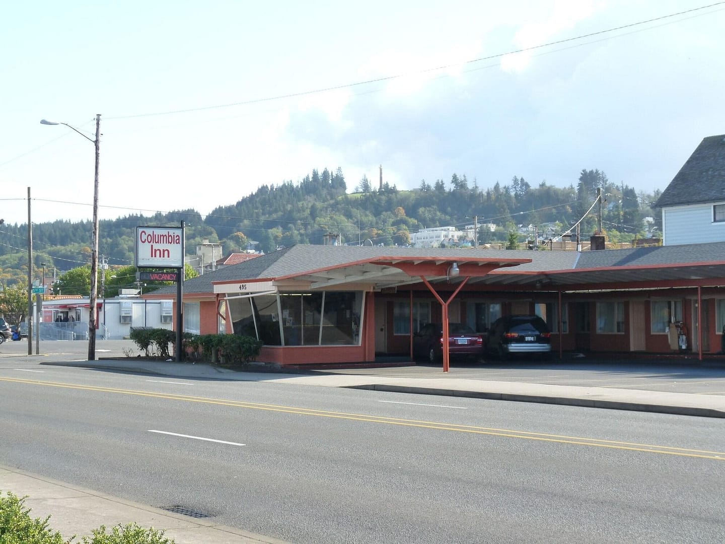Building view of Columbia Inn