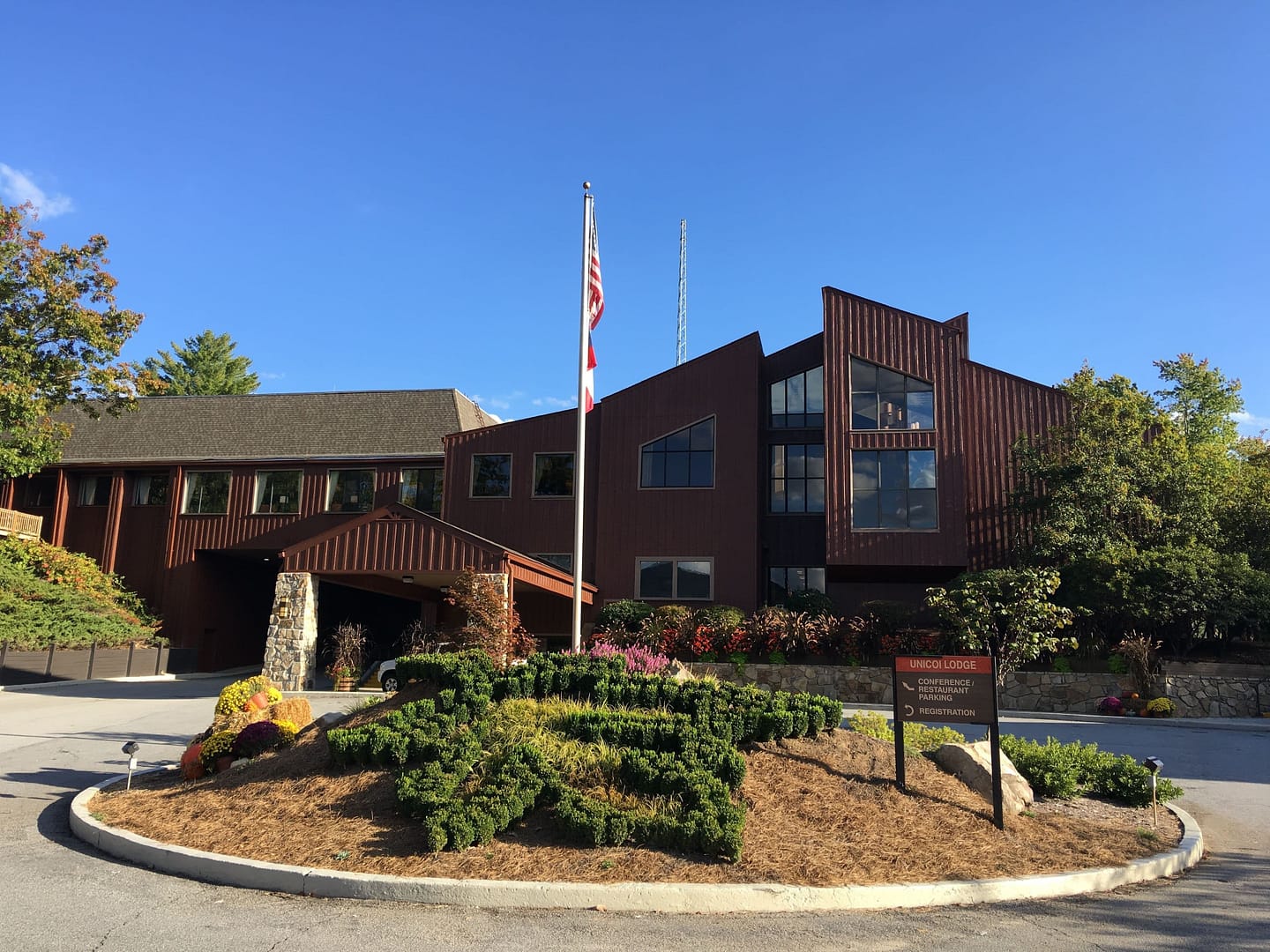Building view of Unicoi State Park & Lodge