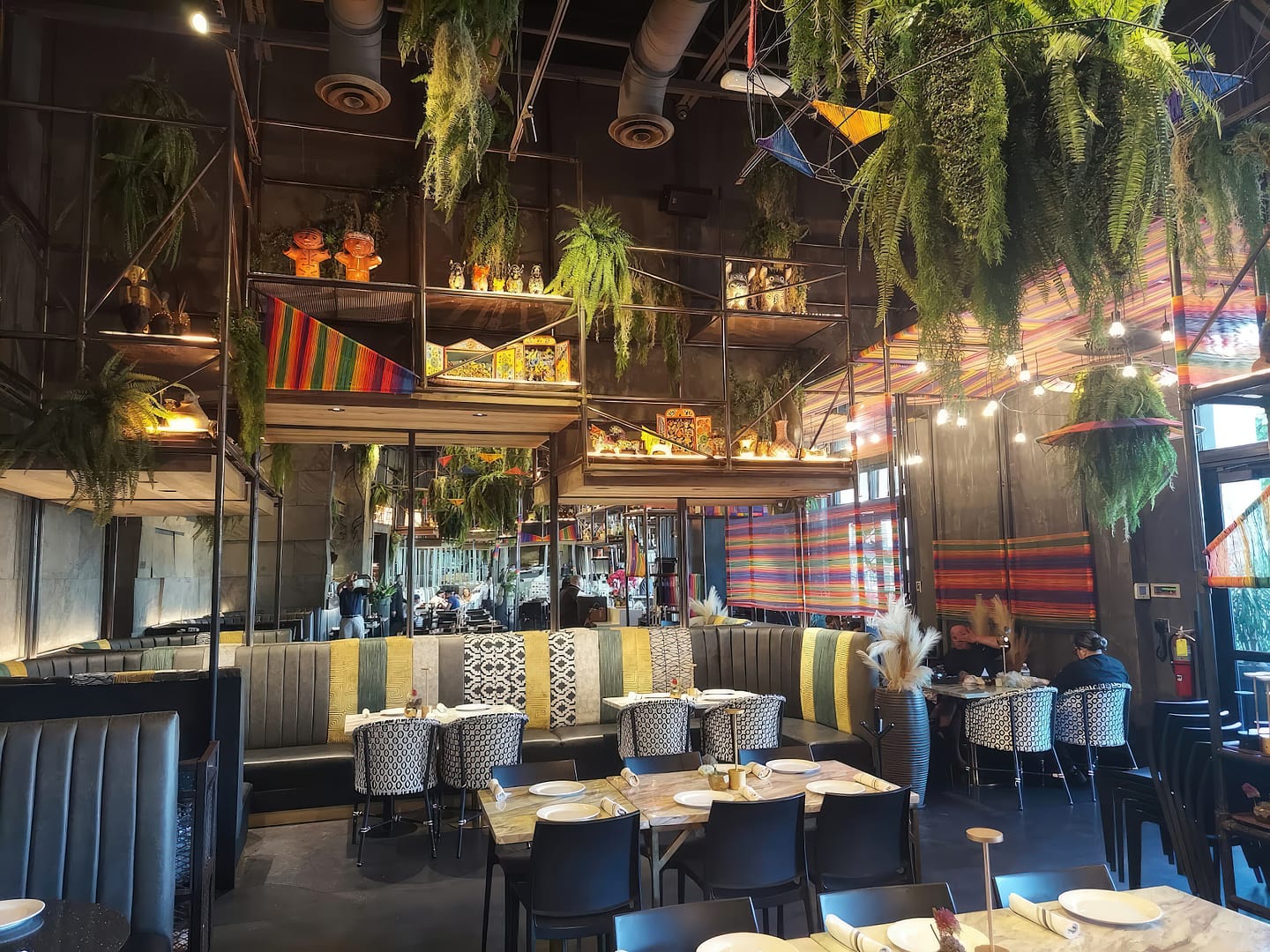 Ceviche 105 Dadeland Mall interior